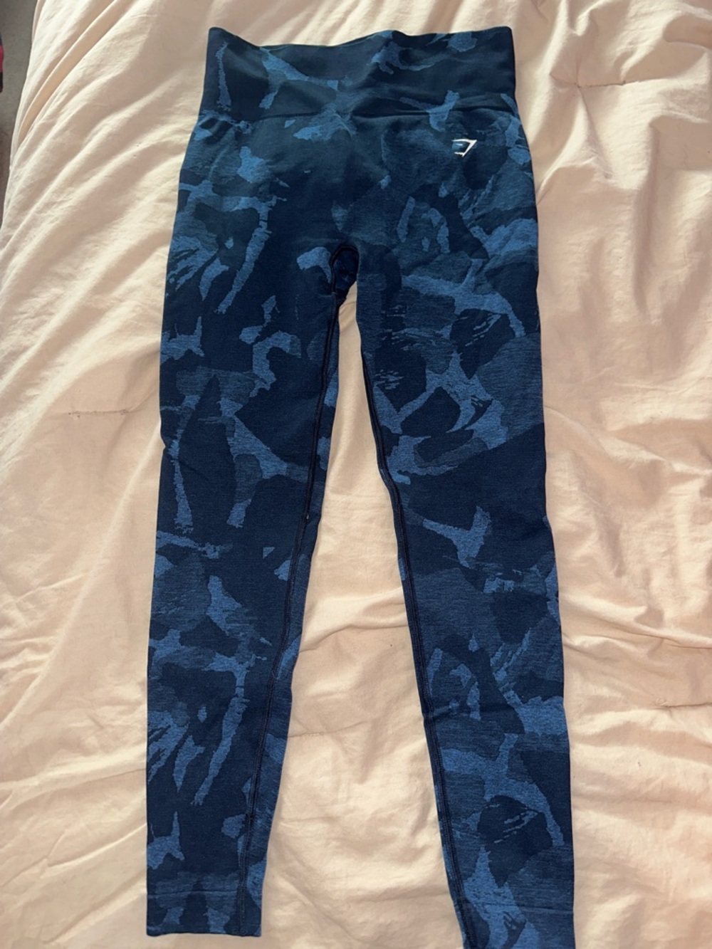 Gymshark Women’s Seamless Navy Camo Leggings Size M
